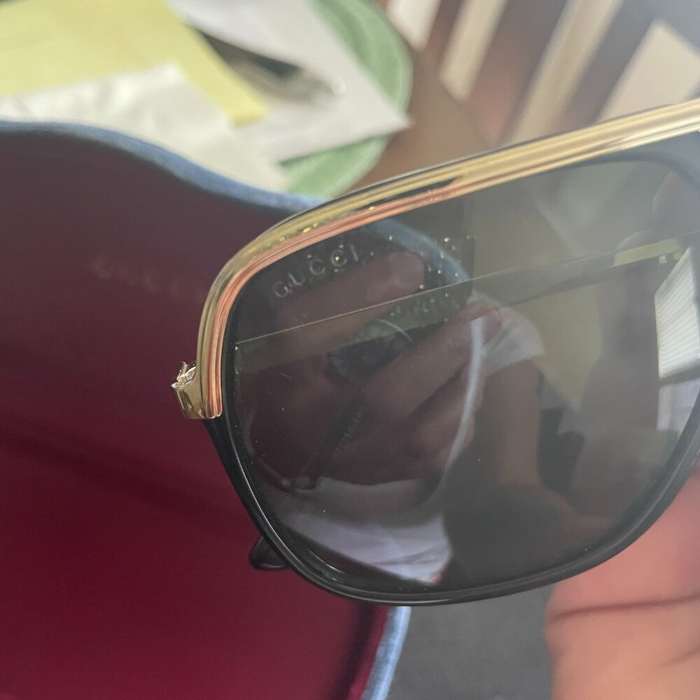 Used Gucci UNISEX Sunglasses - Picture 10 of 11